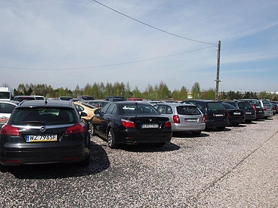 Nasz parking jest solidnie utwardzony.